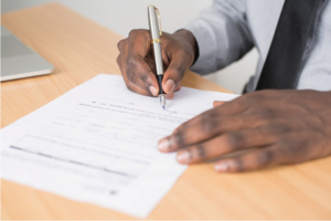 Written Employment Contracts with Bonus Clauses: Pros and Cons